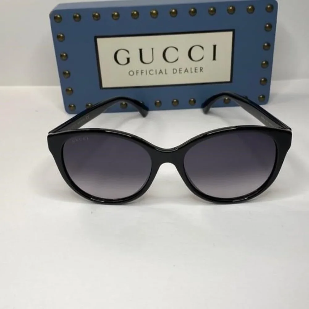 GUCCI GG0631S 001 round sunglass comes black frame with grey gradient lenses
